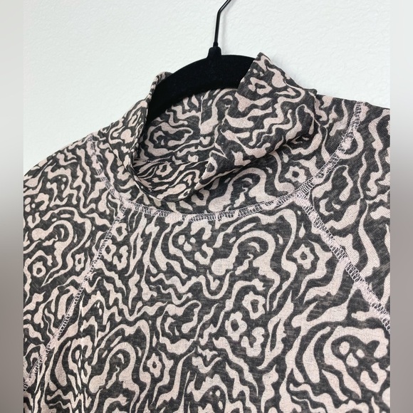 Nanushka Women's Small Raglan Turtleneck Top Mesh Jersey Graphic Animal Latte - Picture 3 of 16